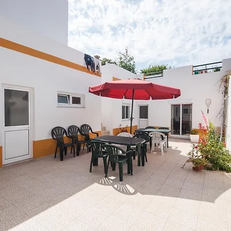 Bed & Breakfast Rivers Nation Surf Camp Atouguia Da Baleia